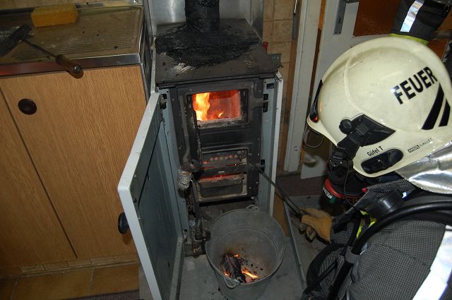 BRAND Rauchentwicklung Ofen 130